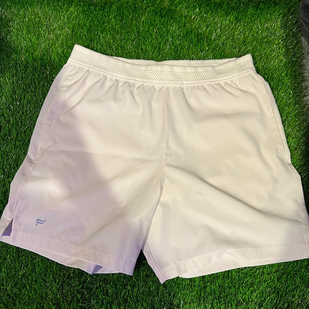 Men’s Fabletics 5 inch inseam liner shorts (Size Medium)